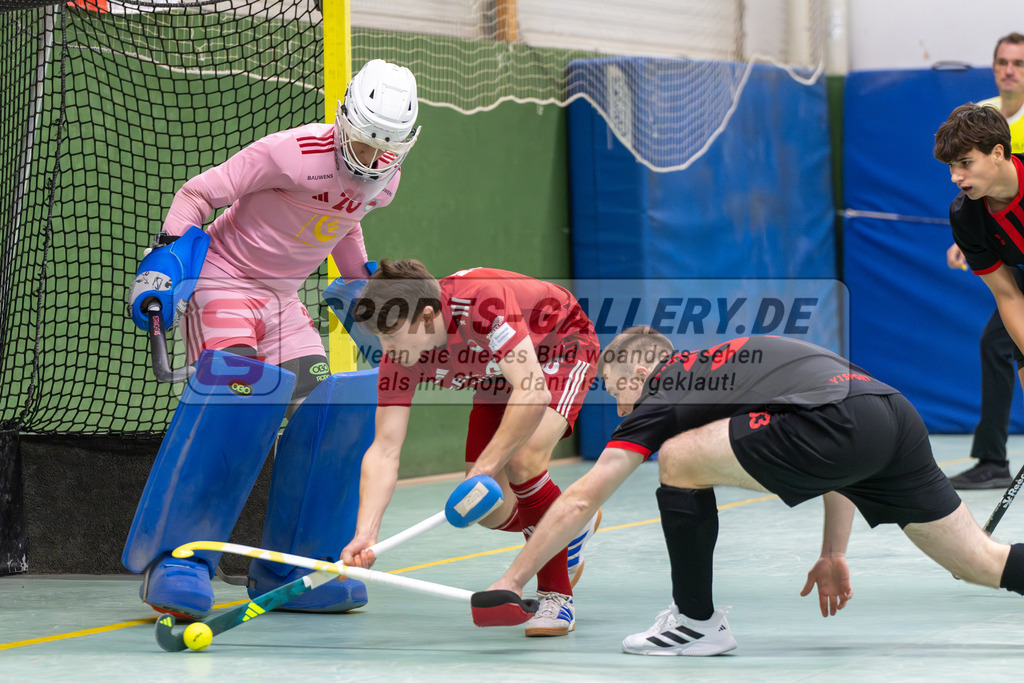SFE_20251213_0033 | Köln, Deutschland, 13.12.2025:  Hockey 1. Bundesliga Herren Rot-Weiss - DSD Düsseldorf im KTHC Stadion Rot-Weiss Köln Tennis and Hockey Club am 13.12.2025 in Köln, Deutschland. (Foto von Fehrmann)Köln, Germany, 13.12.2025: Hockey 1. Bundesliga Herren Rot-Weiss - DSD Düsseldorf in KTHC Stadion Rot-Weiss Köln Tennis and Hockey Club at 13.12.2025 in Köln, Deutschland. (Foto from Fehrmann)