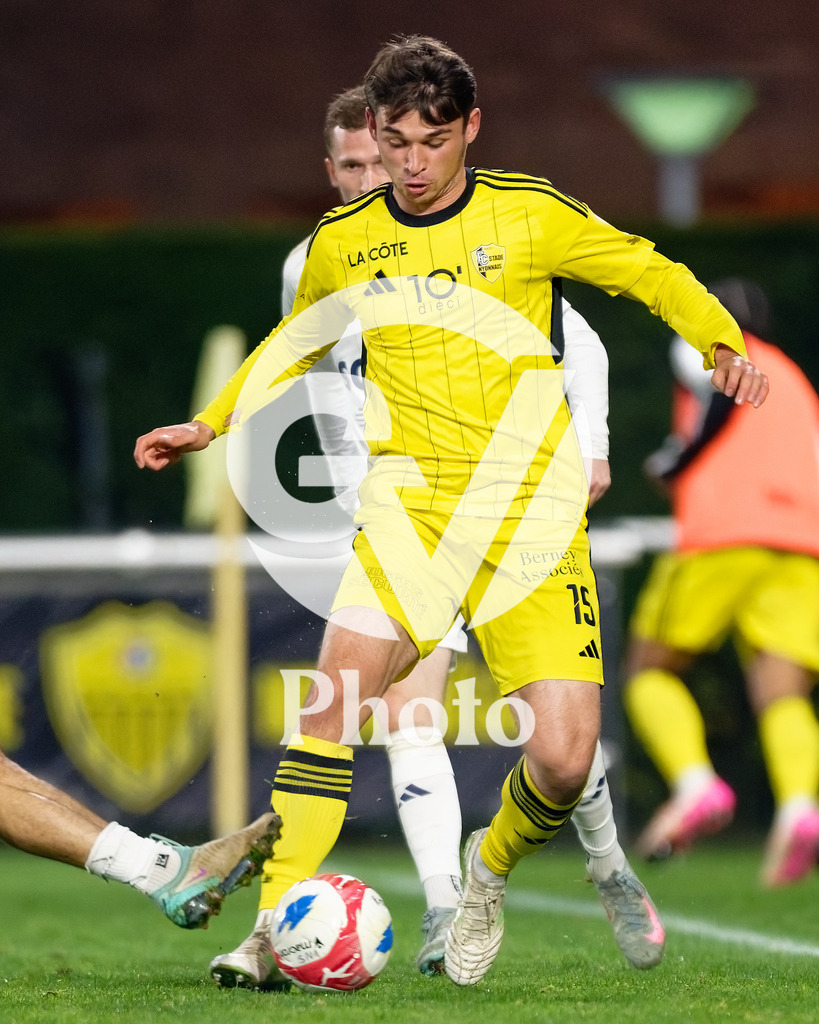 dieci Challenge League - FC Stade Nyonnais v Etoile Carouge FC |  during the dieci Challenge League match between FC Stade Nyonnais and Etoile Carouge FC at Centre sportif de Colovray in Nyon, Switzerland