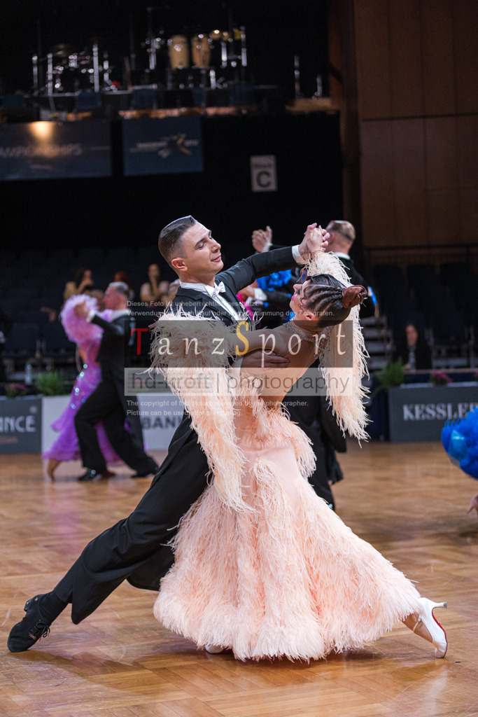 20250819_WDSF-Open-RS-Std_0341 | Tanzsportbilder, Standardtanz, Lateintanz, WDSF, DTV, LTVB, dancecomp, goc, hessen tanzt, blaues band der spree, walzer, tango, wiener walzer, slowfox, quickstepp, samba, rumba, cha-cha-cha, paso doble. jive, hd-kroft photography, turniertanzsport