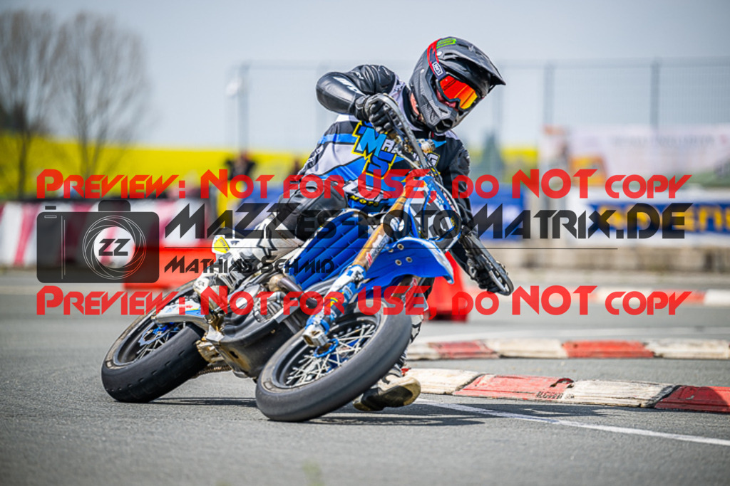 MaZZes_FotoMatrix_230507_9595 | UE40