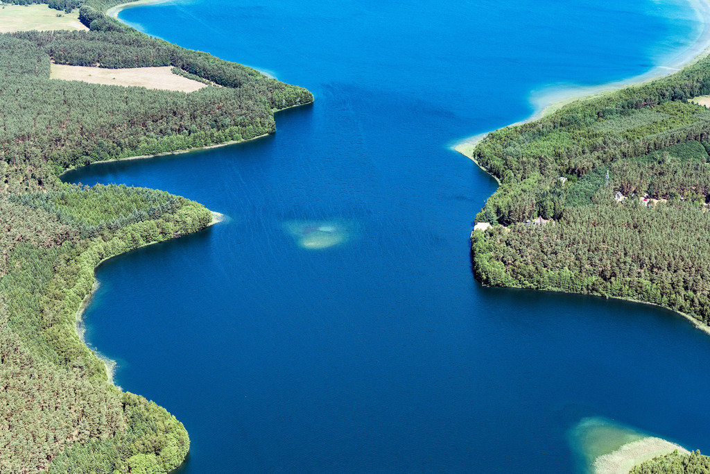 dr__dsc2334.jpg | ALT SCHWERIN 06.06.2018 Uferbereiche am Seegebiet des Drewitzer See in Alt Schwerin im Bundesland Mecklenburg-Vorpommern, Deutschland. // Riparian areas on the lake area of Drewitzer See in Alt Schwerin in the state Mecklenburg - Western Pomerania, Germany. Foto: Daniel Reiter