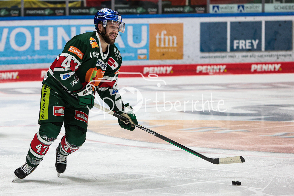 Augsburger Panther - Nuernberg ICE Tigers | Wade BERgMAN (AEV #47) am Puck