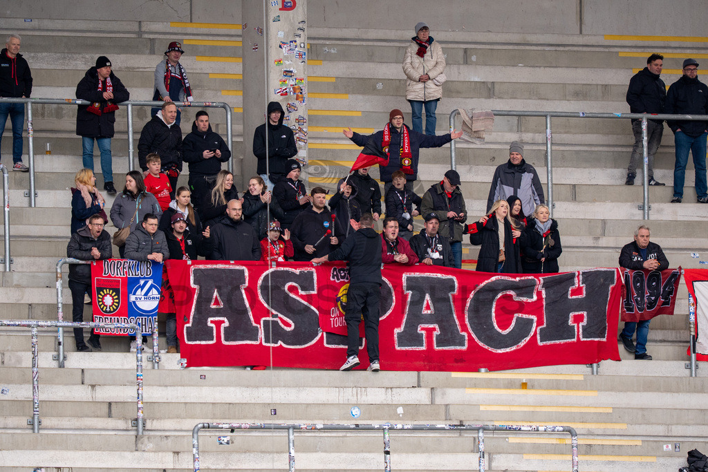 Kickers Offenbach vs. SG Sonnenhof Grossaspach, Fussball, Regionalliga Suedwest, 24. Spieltag, 14.03.2026 | Fans SG Sonnenhof Grossaspach,Kickers Offenbach vs. SG Sonnenhof Grossaspach, Fussball, Regionalliga Suedwest, 24. Spieltag, 14.03.2026Foto: photosbyphips/Philip Ziegler