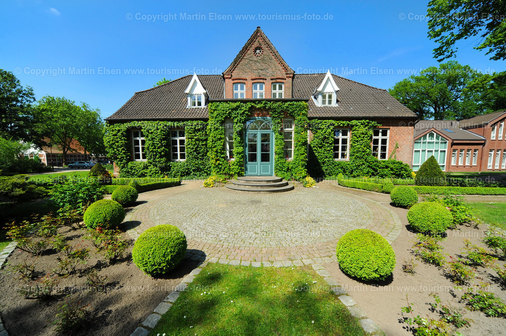 Himmelpforten_ELS_497423662a | Himmelpforten - Aufnahmedatum: 02.06.2010, Aufnahmehöhe:  m, Koordinaten:  - , Bildgröße: 4256 x  2832 Pixel - Copyright 2010 by Martin Elsen, Kontakt: Tel.: +49 157 74581206, E-Mail: info@schoenes-foto.deSchlagwörter: - Realisiert mit Pictrs.com