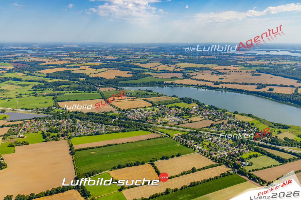 Bild der Stadt Stolpe - Die Luftaufnahme wurde 2025 vom UL-Flugzeug heraus erstellt ( keine Drohne ) - Hochauflösende Luftaufnahme - für professionelle Ausdrucke geeignet. Die Geschenkidee !Hier alle&nbsp;Infos zur Lizenzierung der LuftaufnahmeWir fliegen auch dieses Jahr wieder in Ihre Region um Luftbilder zu erstellen.- Luftbild anfragen