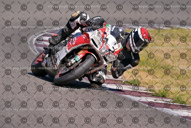 26bt05-0753 | markuskiefer.com - Realisiert mit Pictrs.com