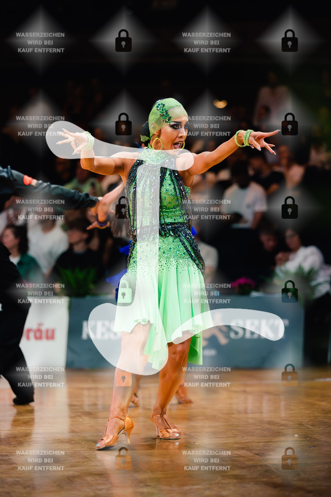 GOC 2025 - WDSF GrandSlam Latin 19th (141) Haobin Gao _ Jingqian Jiao (China)-2025-08-23-3130 | Webshop for digital downloads and prints of dance sport, event & show photographer Julian Link - Realisiert mit Pictrs.com