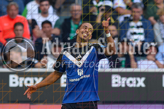 Borussia Mönchengladbach vs Hamburger SV - Bundesliga  | Mönchengladbach, Deutschland, 24.08.25:   Yussuf Poulsen (Hamburger SV) gestikuliert, Gestik waehrend des Spiels der Bundesliga zwischen Borussia Mönchengladbach vs Hamburger SV im Stadion im Borussia Park(Foto von Brauer-Fotoagentur / Adrian Schlueter)