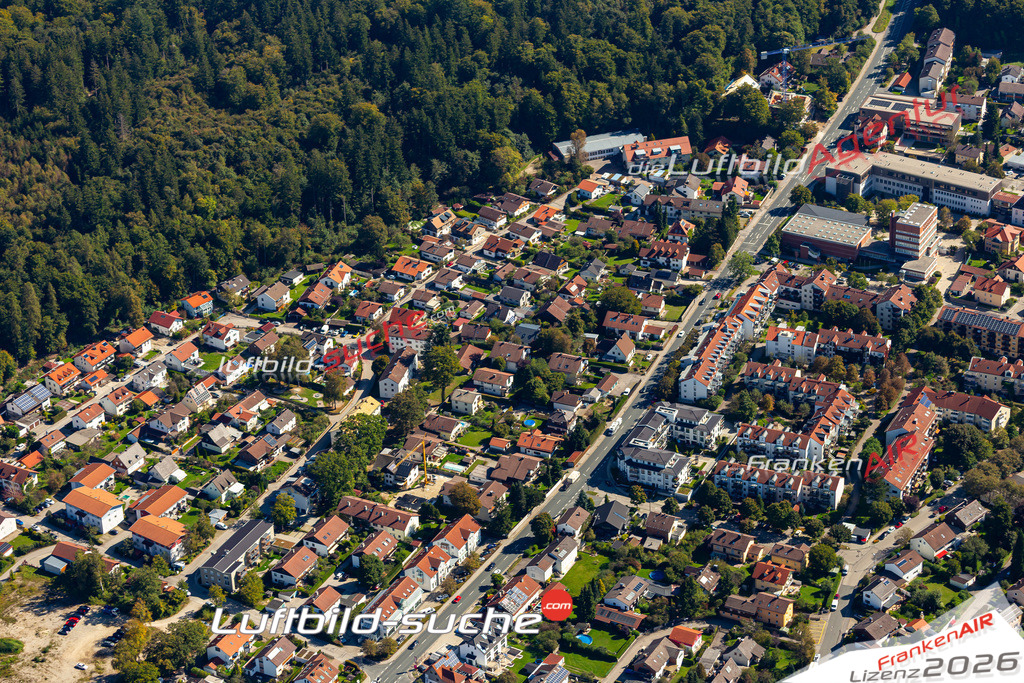 Das Luftbild der Stadt Kirchseeon wurde 2021 vom Flugzeug heraus erstellt (keine Drohne) Aufnahmehöhe ca.450 Meter- hohe Bildauflösung und Druck-Qualität garantiert!