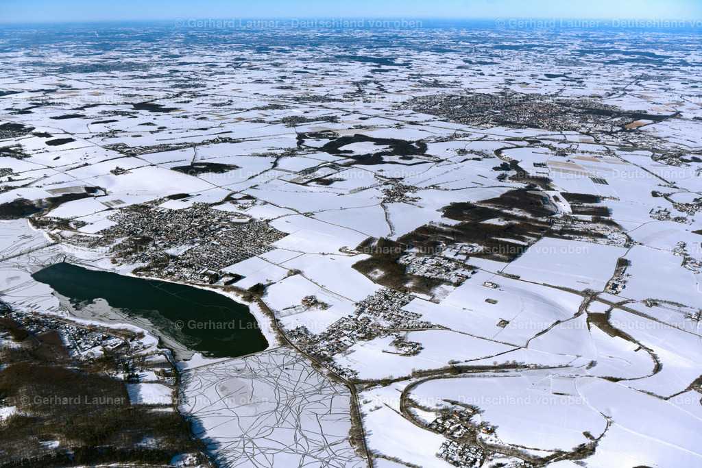4043682 | GüNNE , Soest, 13.02.2021 Winterlich schneebedeckte Staubecken und Uferbereiche am Stausee " Möhnsee " in Günne im Ruhrgebiet im Bundesland Nordrhein-Westfalen, Deutschland. Weiterführende Informationen bei: Ruhrverband. // Wintry snowy impoundment and shore areas at the lake " Moehnsee " in Guenne at Ruhrgebiet in the state North Rhine-Westphalia, Germany. Further information at: Ruhrverband. Foto: Gerhard Launer
