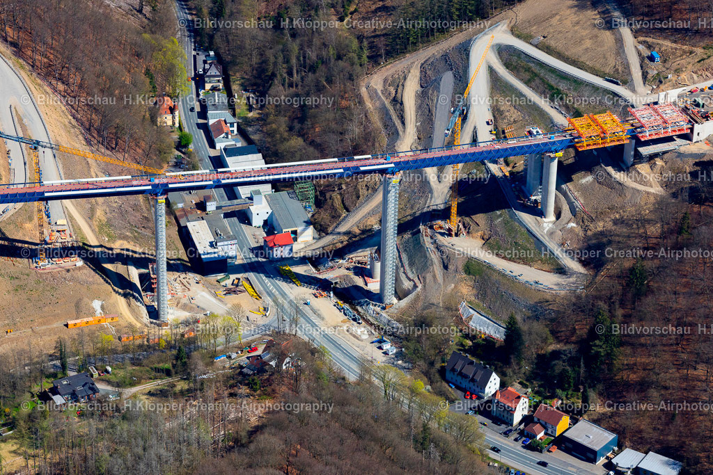 Luftbilder Lüdenscheid-0325 | Luftaufnahme Baustelle zum Sanierung und Instandsetzung des Autobahn- Brückenbauwerk " Talbrücke Rahmede " in Oberrahmede - Realisiert mit Pictrs.com