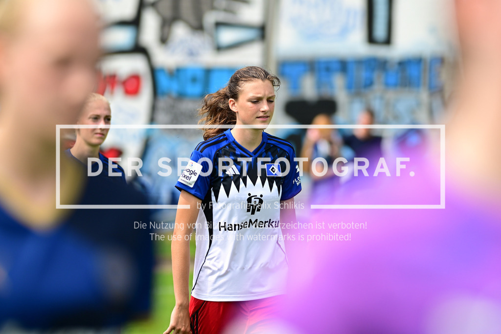 Fußball I Frauen I Saison 2025-2026 I Testspiel I Hamburger SV - Holstein Kiel I 63154 | Nahaufnahme, Einzelfoto, Freisteller, Portrait, Porträt, Einzelbild, Einzelfoto, Körper: Lotta Wrede (32, Hamburger SV) - Realisiert mit Pictrs.com