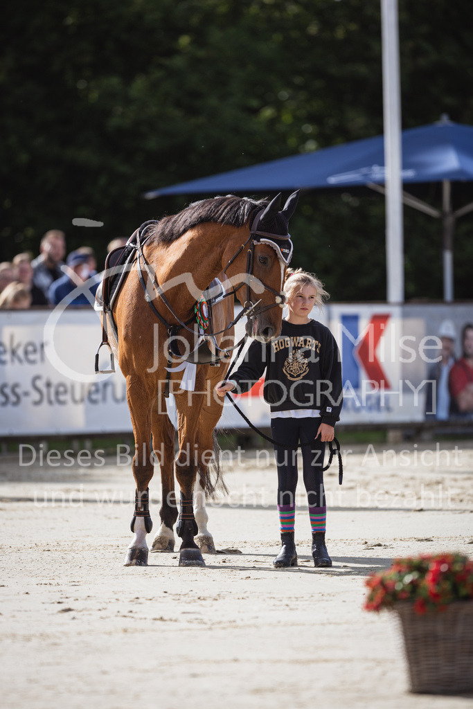 230730_BHO_GrosserPreis-618 | Deine schönsten Turniermomente als professionelle Fotos! Entdecke hochwertige Pferdesport-Fotografie im Online-Shop. Jetzt Fotos finden & bestellen!