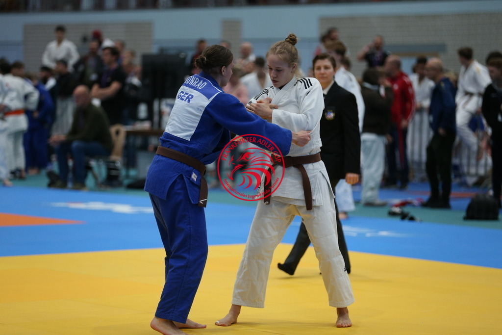 AT3Y0961 | Fotos vom Adler Cup - Pictures from Adler Cup

Hier findet Ihr alle Eindrücke und großen Momente der Adler Cup Wochenenden. Here you will find all impressions and great moments of the Adler Cup weekends. - Realisiert mit Pictrs.com