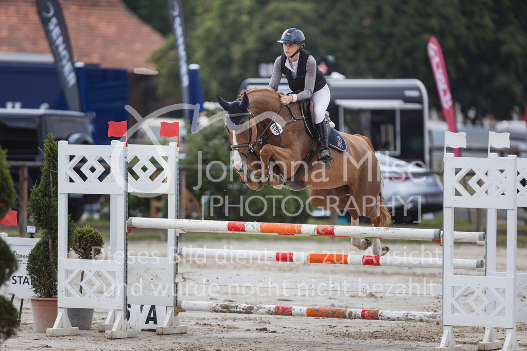 240627_LüPfSpTa_SprPf-M-213 | Deine schönsten Turniermomente als professionelle Fotos! Entdecke hochwertige Pferdesport-Fotografie im Online-Shop. Jetzt Fotos finden & bestellen!