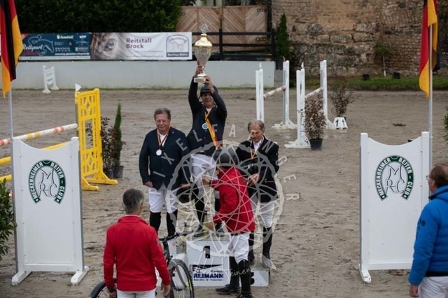 2B4A3324 | pixelfaenger - Realisiert mit Pictrs.com