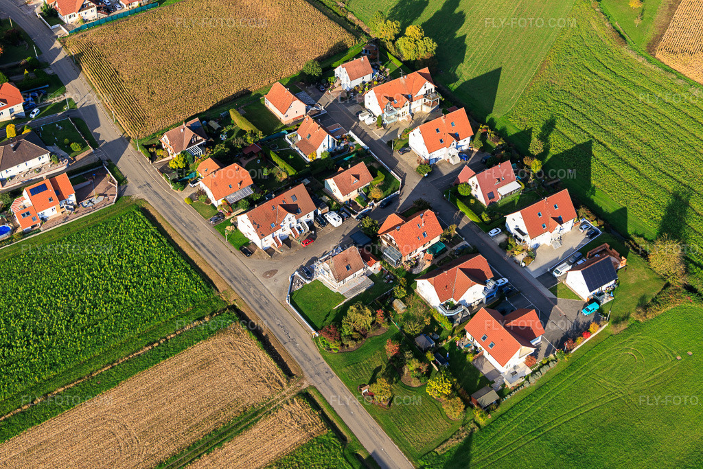 Aerial view: New development area Rue des Saules in Seebach in the state Bas-Rhin, France.Photo: IMG_150129.jpg taken on 10/11/2025 by Werner Riehm/FLY-FOTO.comResolution of the original: 6000 x 4000 px