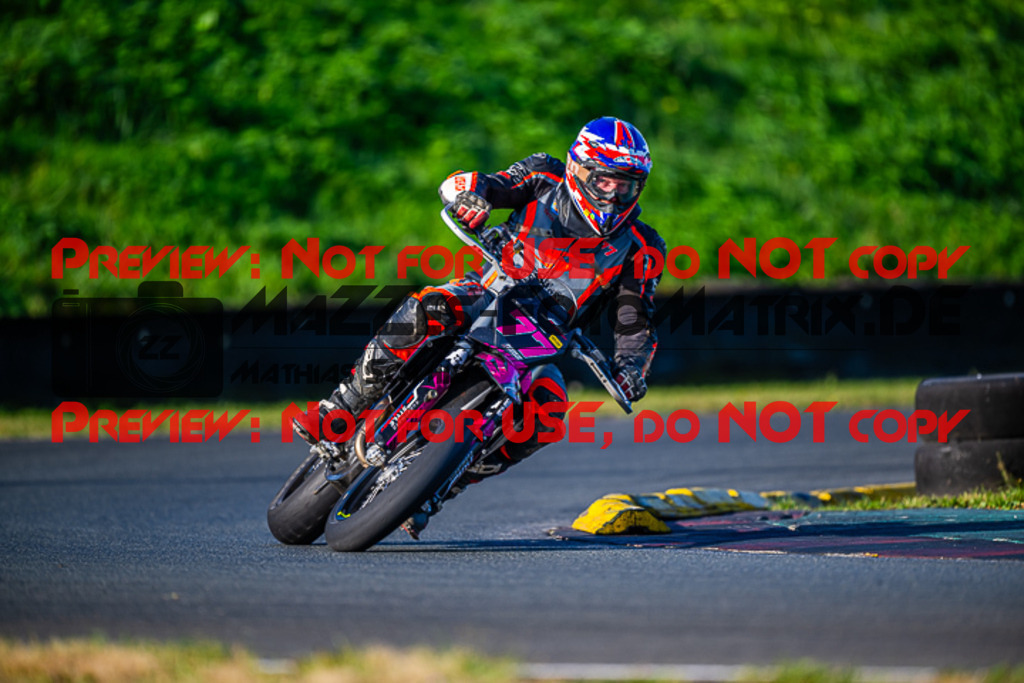 MaZZes_FotoMatrix_230930_1261 | UE40