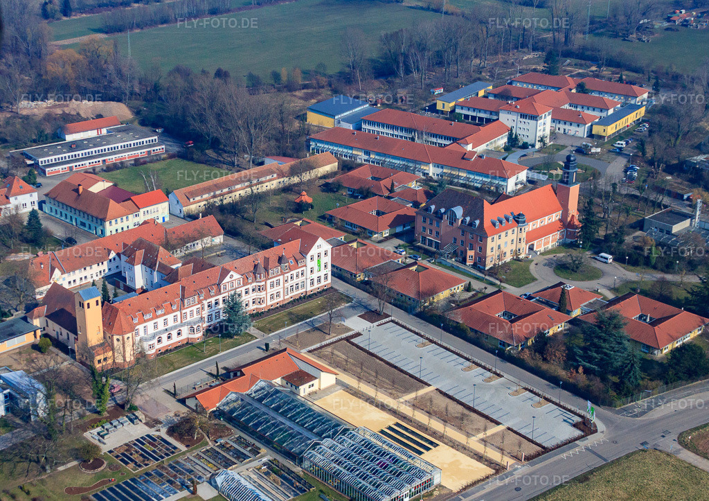 Luftbild: Jugendwerk und Berufsbildende Schule St. Josef und Caritas-Förderzentrum St. Laurentius und Paulus in Landau in der Pfalz im Bundesland Rheinland-Pfalz in Deutschland.Foto: IMG_37677.jpg vom 05.03.2011 durch Werner Riehm/FLY-FOTO.deJugendwerk St. Josef :: Jugendwerk St. JosefCaritas Förderzentrum St. Laurentius und Paulus | Caritas Speyer