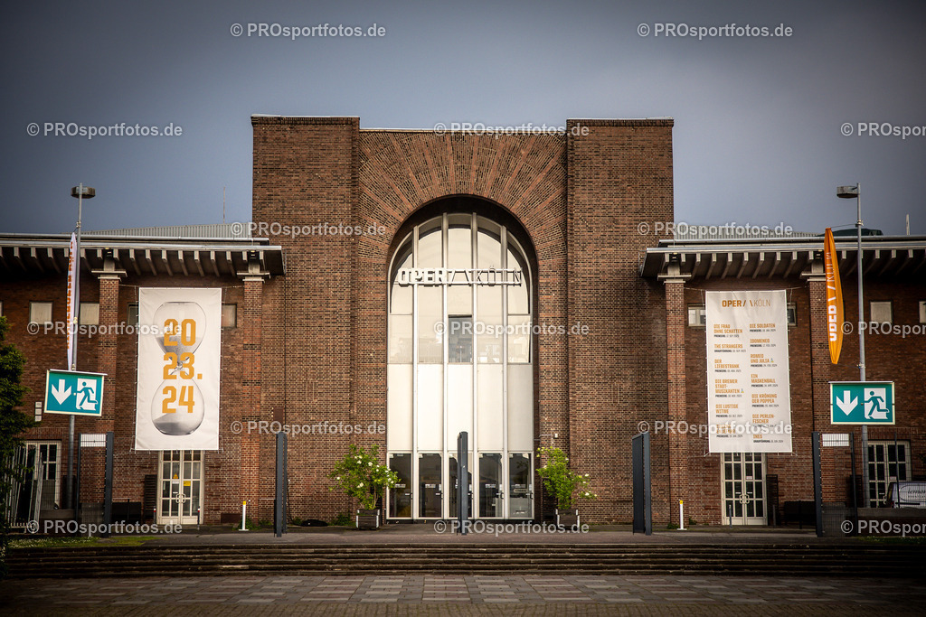 21. ASV Nachtlauf; Koeln, 08.05.24 | Impressionen vom 21. ASV Nachtlauf am 08.05.24 am Tanzbrunnen in Koeln. Foto: BEAUTIFUL SPORTS/Axel Kohring