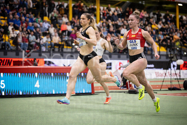 Deutsche Leichtathletik-Hallenmeisterschaften; Dortmund, 28.02.2026 | Sina Kammerschmitt (MTG Mannheim, 27), Sophia Junk (LG Rhein-Wied, 430); Deutsche Leichtathletik-Hallenmeisterschaften am 28.02.2026 in der Helmut-Körnig-Halle in Dortmund. 