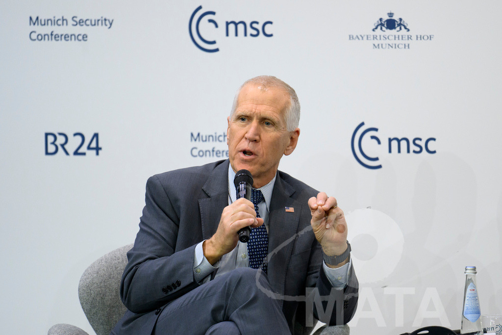 _DWA5872 | MATA IndoCon - Realisiert mit Pictrs.com