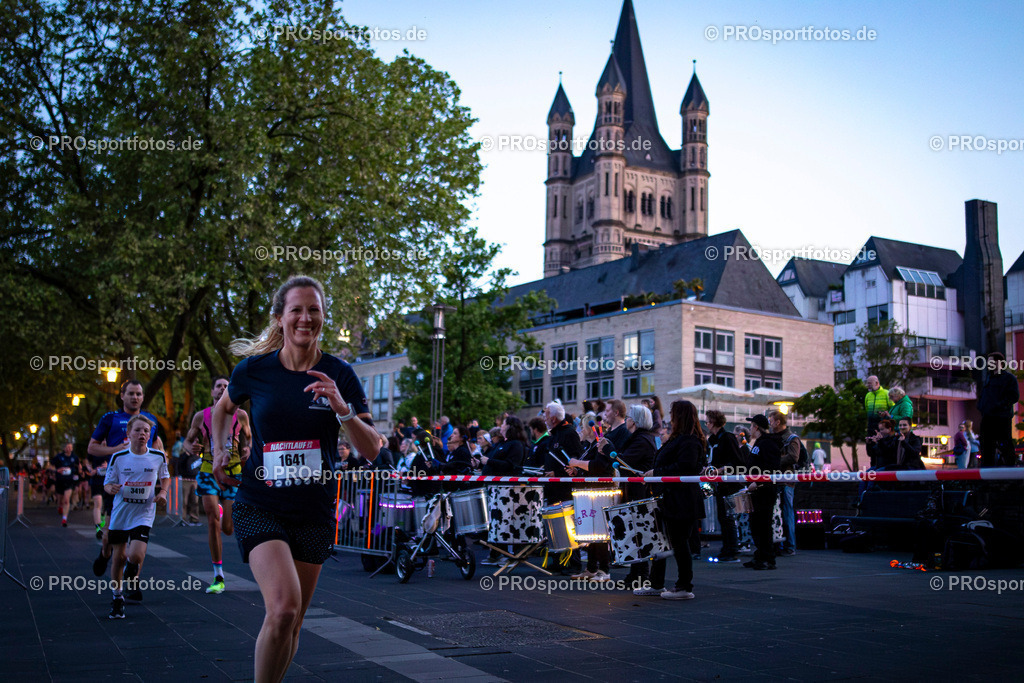 21. Nachtlauf des ASV Köln; Köln, 08.05.24 | Impressionen vom 21. Nachtlauf des ASV Köln am 08.05.24 in der Altstadt von Köln (Deutschland). Foto: BEAUTIFUL SPORTS/Bernd Hoffmann