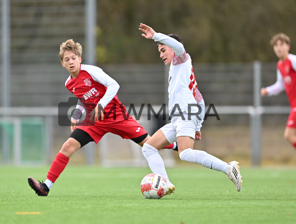 Fussball I Herren I Saison 2025-2026 I Bundesliga I 6. Spieltag I Eintracht Frankfurt - FC Bayern München  | MWMARA - Realisiert mit Pictrs.com