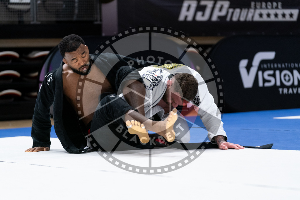 20241012PBB4433 | Athletes compete during the AJP Tour Europe Continental Jiu-Jitsu Professional Championship on October 12, 2024 in Almere near Amsterdam, Netherlands. © Chiara Dazi / photoblackbelt