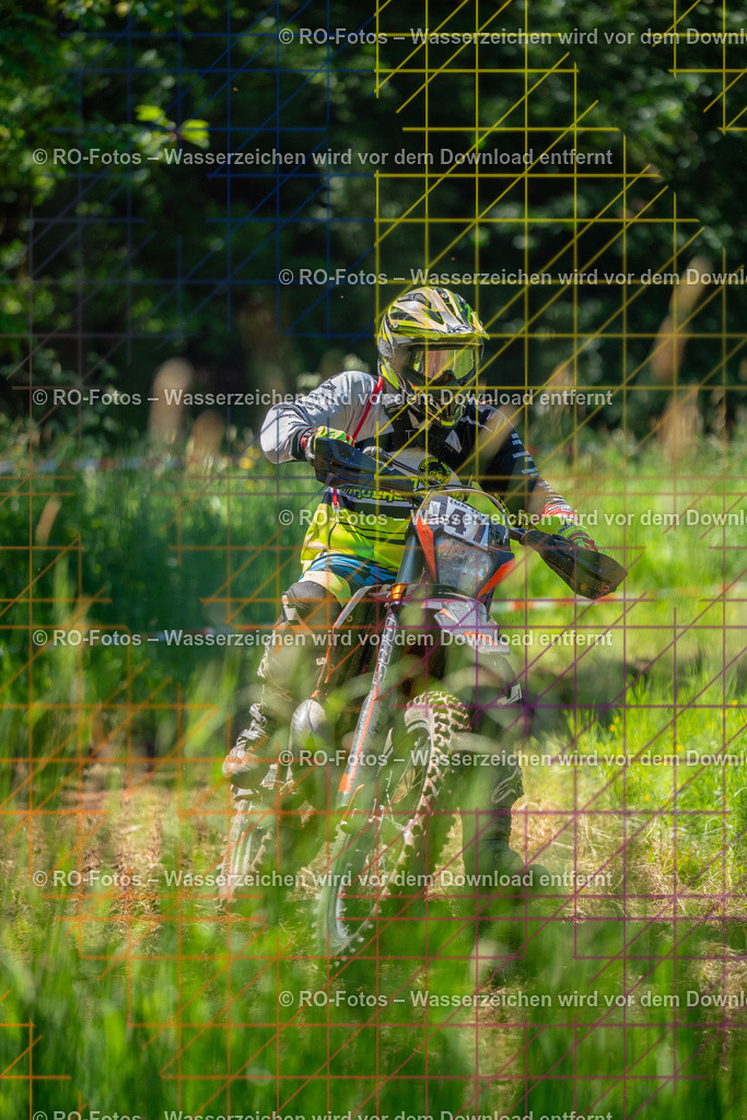 Wolfshausen 2 Lauf -340 | Sportfotografie von RO-Fotos: Motorsport, Motocross, Enduro, Laufveranstaltungen und Triathlon. Professionelle Fotos von Sportlern und Events. - Realisiert mit Pictrs.com