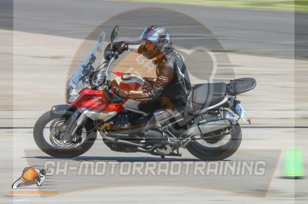 IMG_9864 | gh-motorradtraining-foto.de - Realisiert mit Pictrs.com