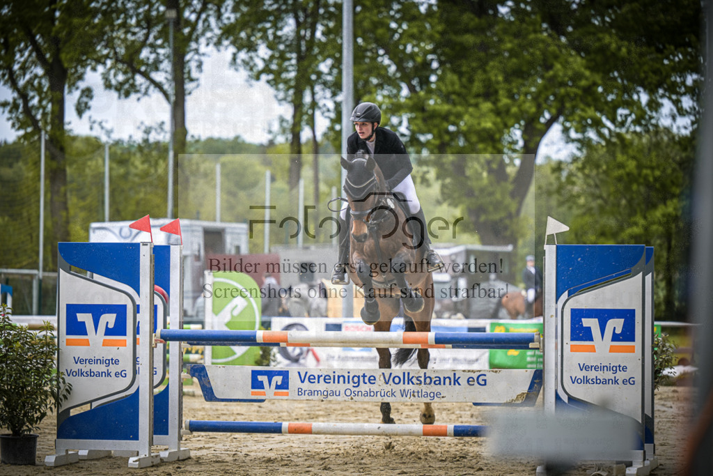DOS_6062 | Entdecke hochwertige Reitturnierfotos von Foto Oger. Professionell, emotional und authentisch – jetzt Lieblingsmomente im Shop bestellen.Deutschlandweite Turnierfotografie. - Realisiert mit Pictrs.com
