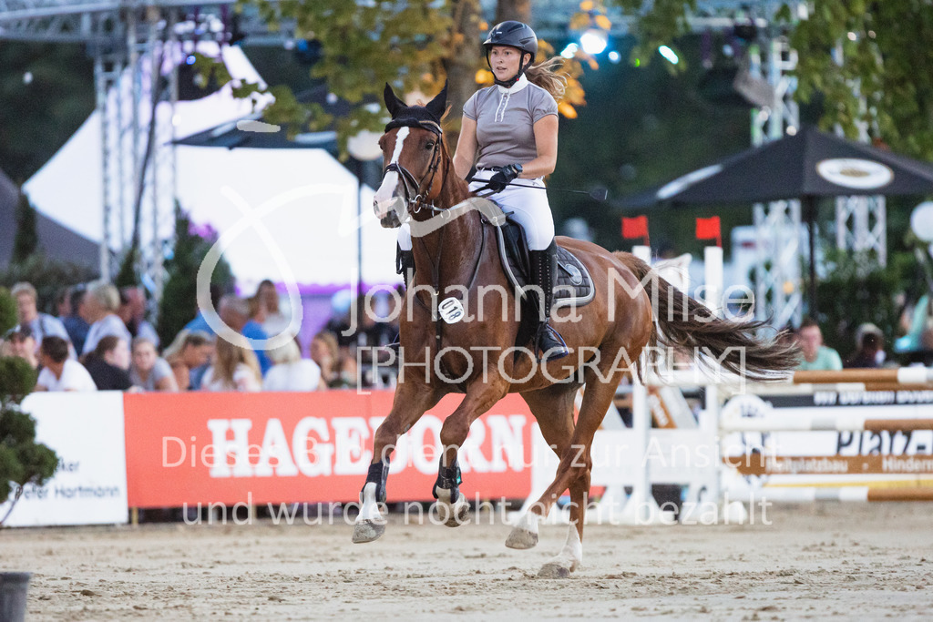220825_Delbrueck_A1-Mannschaft-364 | Deine schönsten Turniermomente als professionelle Fotos! Entdecke hochwertige Pferdesport-Fotografie im Online-Shop. Jetzt Fotos finden & bestellen!