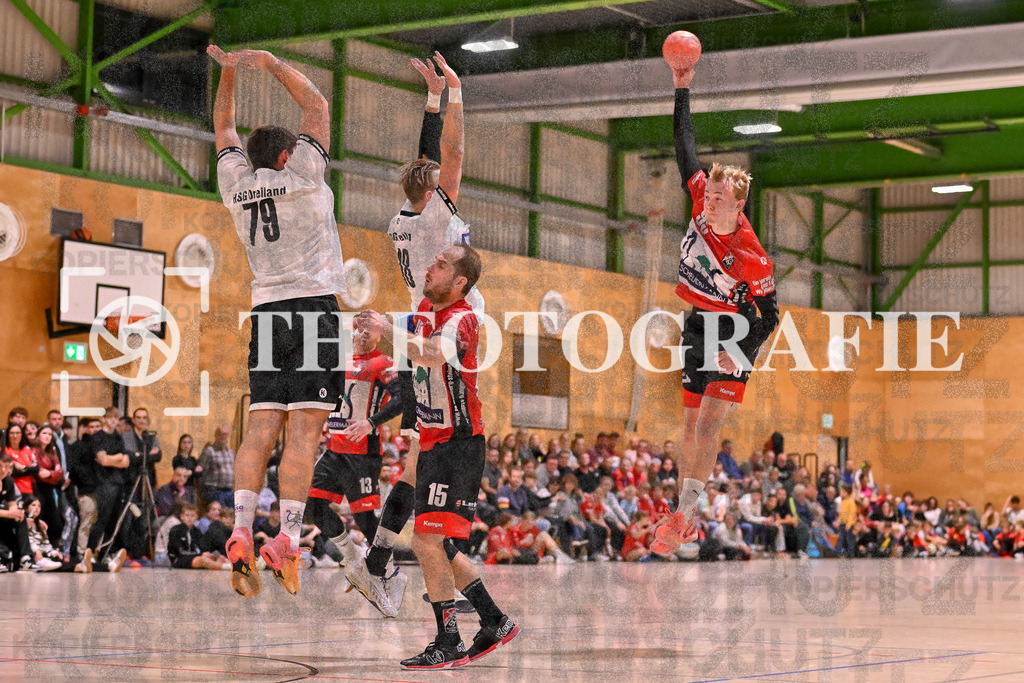 GER, SG Maulburg/Steinen - HSG Dreiland, Handball, Landesliga Suedbaden, 4. Spieltag, Saison 2024/2025, 12.10.2024 | Soeren Ohlsen (SG Maulburg/Steinen, #95) springt und wirft.GER, SG Maulburg/Steinen - HSG Dreiland, Handball, Landesliga Suedbaden, 4. Spieltag, Saison 2024/2025, 12.10.2024Foto: TH Fotografie/Thomas Hess