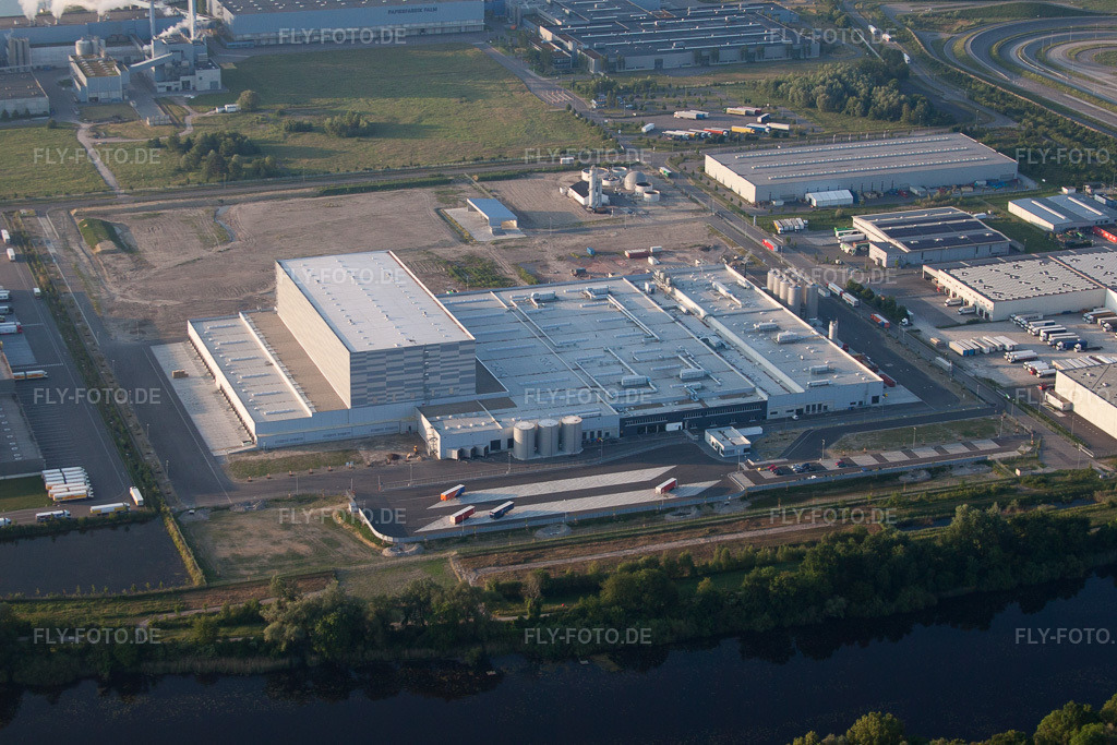 Luftbild: Wörth am Rhein, Industriegebiet Oberwald in Wörth am Rhein im Bundesland Rheinland-Pfalz in Deutschland. Foto: IMG_64811.jpg vom 18.05.2014 durch Werner Riehm/FLY-FOTO.de
