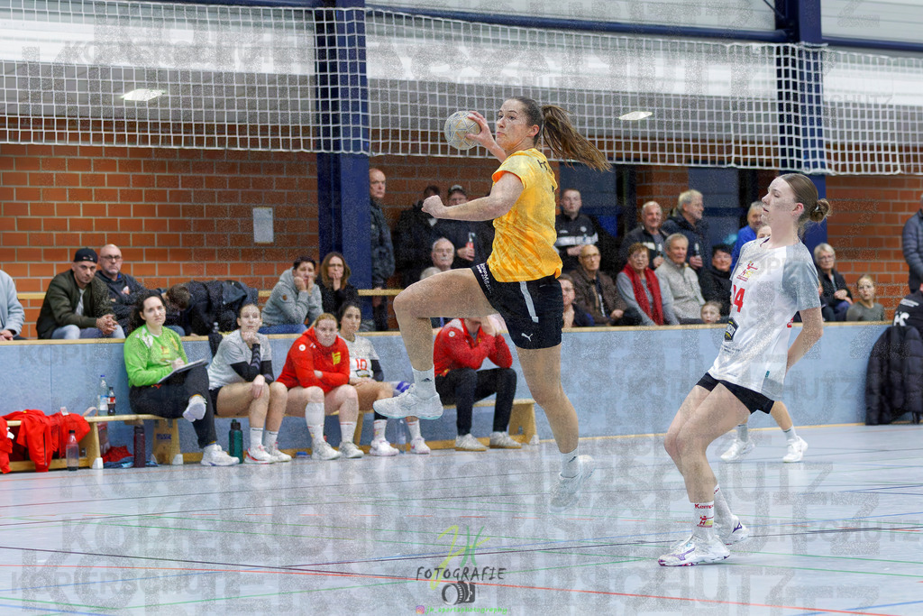 Frauen Oberliga Mitte (HHV); HSG Eibelshausen/Ewersbach - HSG Wettenberg II | Frauen Oberliga Mitte (HHV); HSG Eibelshausen/Ewersbach - HSG Wettenberg II am 13.12.2025 in Steinbrücken (Sporthalle am Hammerweiher)Photo © 2025 - Jörg Heinrich - Realisiert mit Pictrs.com