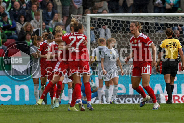 14.05.2026, GER, Fussball, Frauen, DFB-Pokal, Finale, Saison 2025/2026, VfL Wolfsburg - FC Bayern München | Arianna Caruso (Bayern) Torjubel, jubelt mit ihrer Mannschaft nach dem Treffer zum 4:0