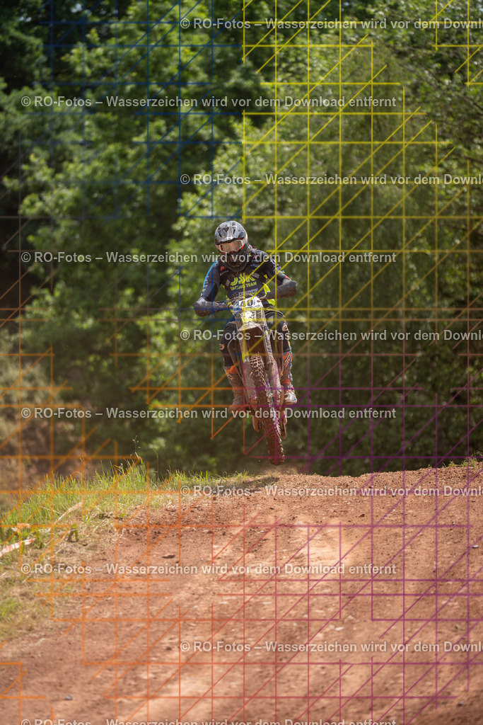 Wolfshausen 5 Lauf -249 | Sportfotografie von RO-Fotos: Motorsport, Motocross, Enduro, Laufveranstaltungen und Triathlon. Professionelle Fotos von Sportlern und Events. - Realisiert mit Pictrs.com