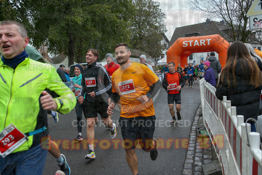 251130_1143_EX1_8485 | Sportfotografie im Rhein-Sieg Kreis, Köln, Bonn, NRW, Rheinland Pfalz, Hessen, etc. Unser Tätigkeitsfeld umfasst den Laufsport vom Volkslauf über den Marathon, Duathlon, Triathon bis zum Ultralauf wie Kölnpfad Ultra oder Schindertrail.