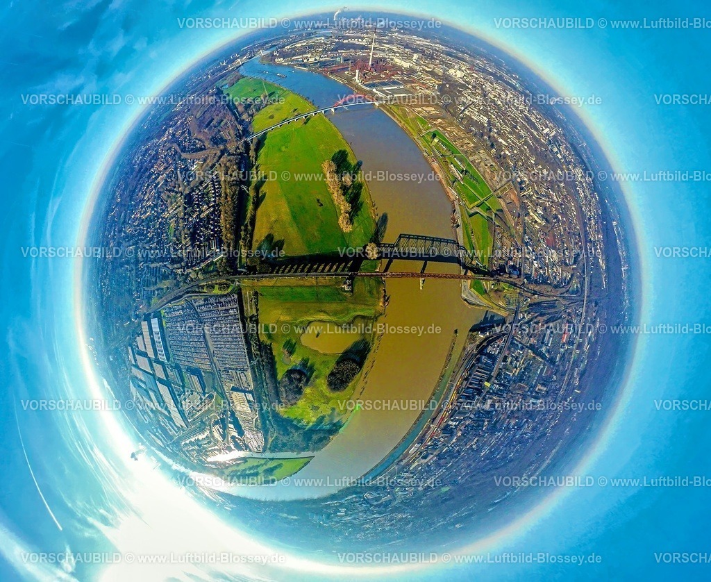 Duisburg241290101RheinbrueckeTOPAZ | Luftbild, Fluss Rhein und rote Brücke der Solidarität Moerser Straße, Hochfelder Eisenbahnbrücke mit Schattenwurf, links Rheinwiesen Rheinhausen und unten logport I (Eins) Rheinhausen, rechts Baustelle Rheinpark Duisburg und geplante Wohnanlage RheinOrt Hochfeld, oben Duisburger Kupferhütte DK-Werksgelände, Erdkugel, Fisheye Aufnahme, Fischaugen Aufnahme, 360 Grad Aufnahme, tiny world, little planet, fisheye Bild, Hochfeld, Duisburg, Ruhrgebiet, Nordrhein-Westfalen, Deutschland