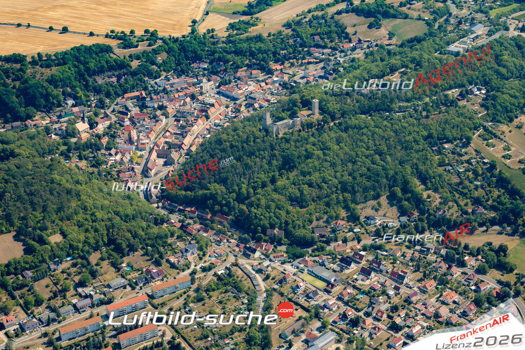 Das Luftbild der Stadt Eckartsberga wurde 2022 vom Flugzeug heraus erstellt (keine Drohnen-Aufnahmen) Aufnahmehöhe ca.450 Meter- hohe Bildauflösung und Druck-Qualität. Garantiert!