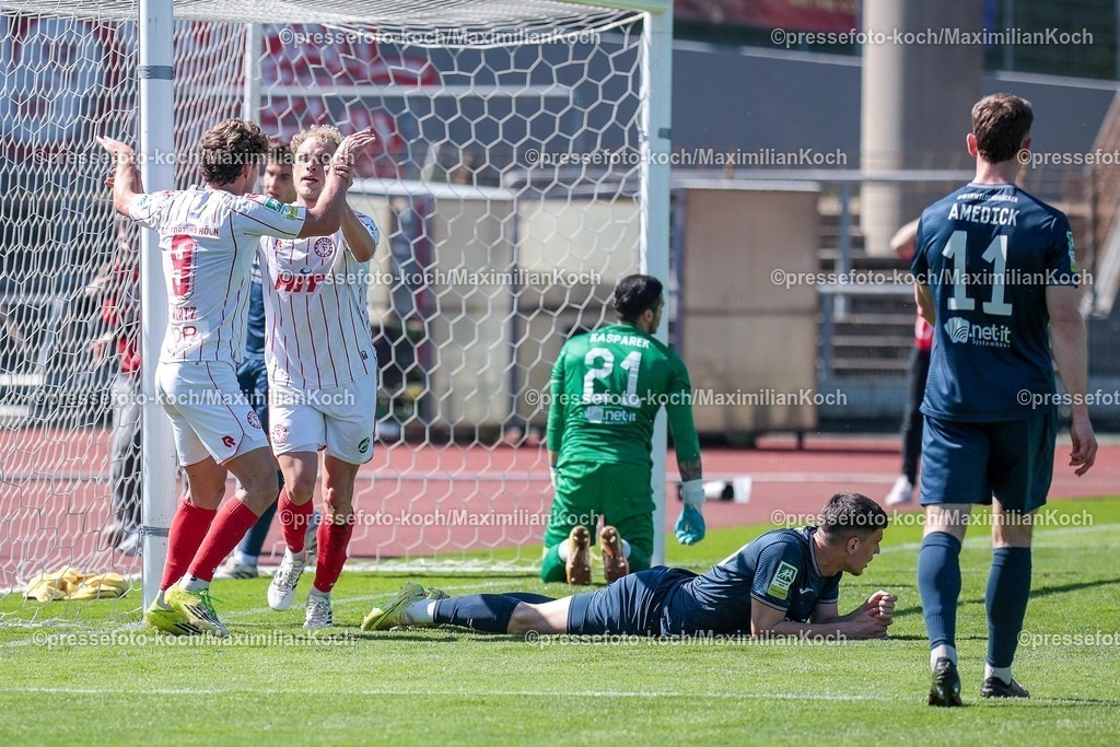 xsefx25042602011 | 25.04.2026, xsefx, Fußball, RL West, Fortuna Köln - SC Wiedenbrück, 31. Spieltag, Südstadion, Saison 2025 2026: Torjubel nach dem Tor zum 2:0 für den SC Fortuna Köln durch Torschütze Timo Bornemann (SC Fortuna Köln, 19) zusammen mit Enzo Wirtz (SC Fortuna Köln, 9) DFB regulations prohibit any use of photographs as image sequences and or quasi-video. Photo: xSabinexEffgenxPressefotoKochx