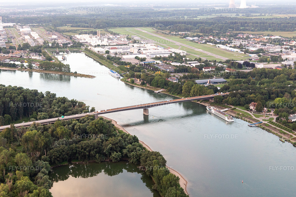 Luftbild: gesperrte Rheinbrücke B39 in Speyer im Bundesland Rheinland-Pfalz in Deutschland. Foto: IMG_116435.jpg vom 11.08.2019 durch Werner Riehm/FLY-FOTO.de