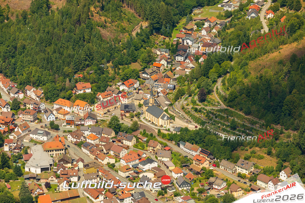 Luftaufnahme der Stadt Wallenfels - Die Luftaufnahme wurde 2025 vom UL-Flugzeug heraus erstellt ( keine Drohne ) - Hochauflösende Luftaufnahme - für professionelle Ausdrucke geeignet. Die Geschenkidee !Mit Lizenz und Bildrechte bestellbar