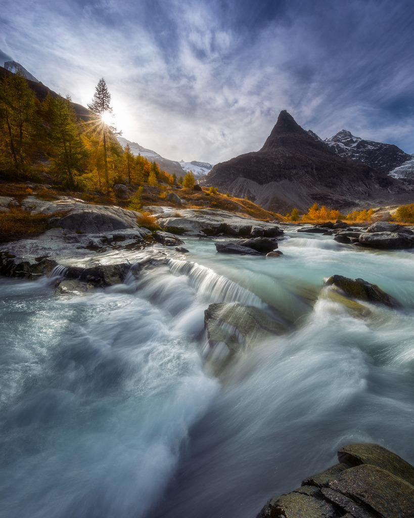 Golden Flow | tobiasneyer - Realisiert mit Pictrs.com