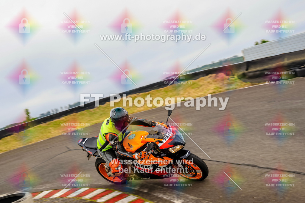 OBK-5973 | Hier findet Ihr Bilder von Touristenfahrten auf der Nürburgring Nordschleife oder von anderen Veranstaltungen die ich besucht habe. Viel Spass beim Durch Schauen 