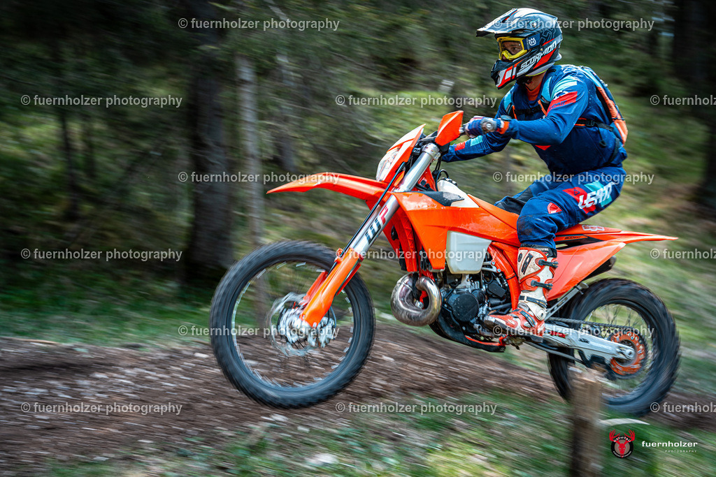fuernholzer_250501-C1-765 | Fotografische Impressionen von der Red Stag Enduro Extreme by fuernholzer-photography.com. Endurosport in Österreich fotografisch festgehalten von fuernholzer. Auftragsfotografie für Private, Gewerbefotos und Industriefotografie. Eventfotografie, Sportfotografie und Motorsportfotografie. Anbieter von Fotoworkshops, Fototraining, fotografischen Vorträgen und Fotoseminaren.