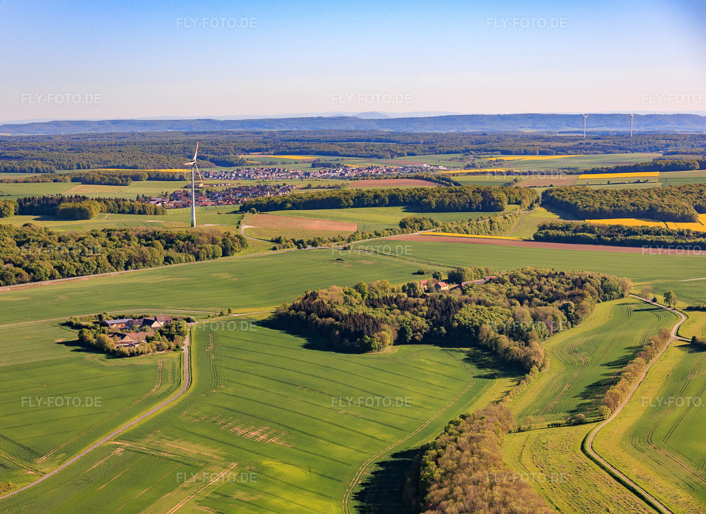 Luftbild: Ortsteil Bayerhof im Ortsteil Waldsachsen in Schonungen im Bundesland Bayern in Deutschland.Foto: IMG_155212.jpg vom 02.05.2026 durch Werner Riehm/FLY-FOTO.deAuflösung des Originals: 5360 x 3903 px