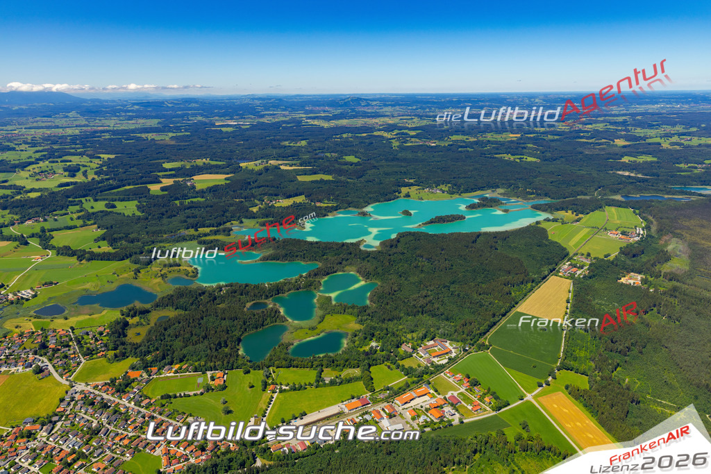 Aktuelles Luftbild von Osterseen Iffeldorf - Die Luftaufnahme wurde 2022 mittels UL-Flugzeug erstellt ( keine Drohne ) - hochauflösende Kamera-Systeme von  Canon -Beste Qualität - Für grossformatige Ausdrucke geeignet. Die Geschenkidee !