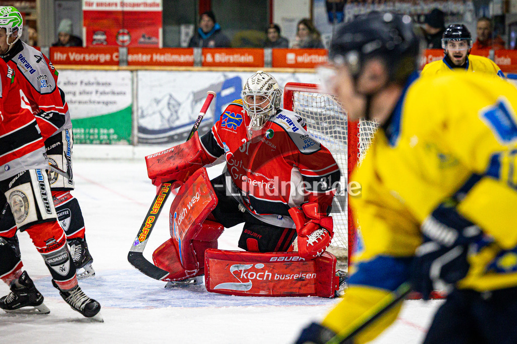 TSV Peißenberg MINERS gegen EC Pfaffenhofen Eishogs | Eishockey Bayernliga Herren Vorrunde 2024/25, TSV Peißenberg MINERS gegen EC Pfaffenhofen Eishogs, 20250110,Korbinian SERTL (MINERS Goali 31) in Aktion,2025-01-10 in Peißenberg (Eisstadion Peißenberg)Korbinian SERTL (MINERS Goali 31)Copyright: WolfgangxLindner foto-lindner.de